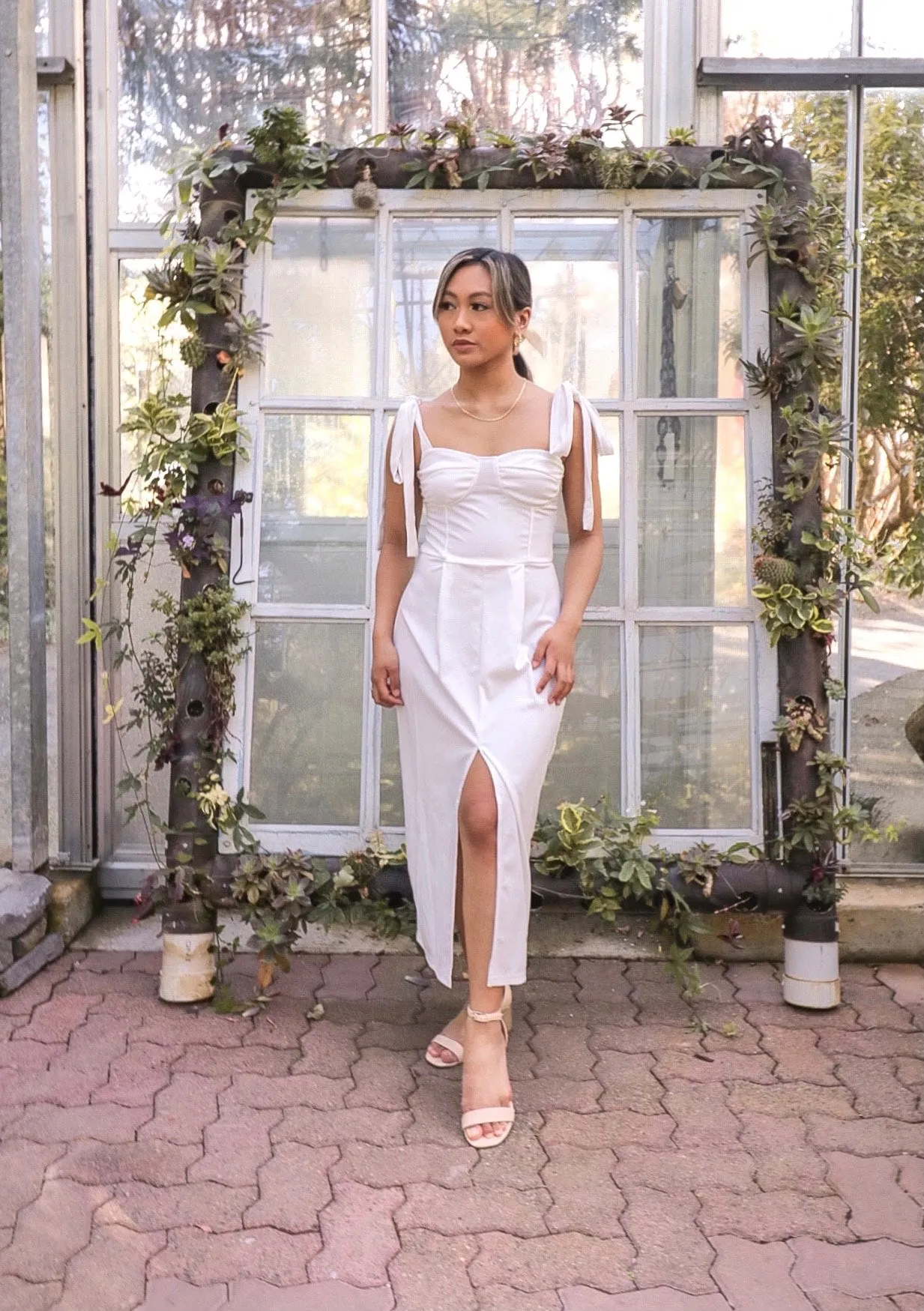 Angelic Tie Straps Midi Dress